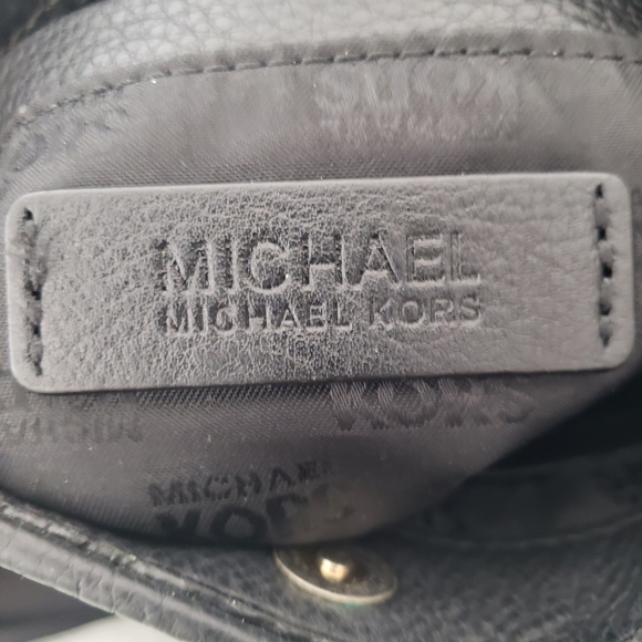 Michael Kors Women's Black Fulton Pebbled Leather Crossbody Bag Purse - Picture 11 of 13